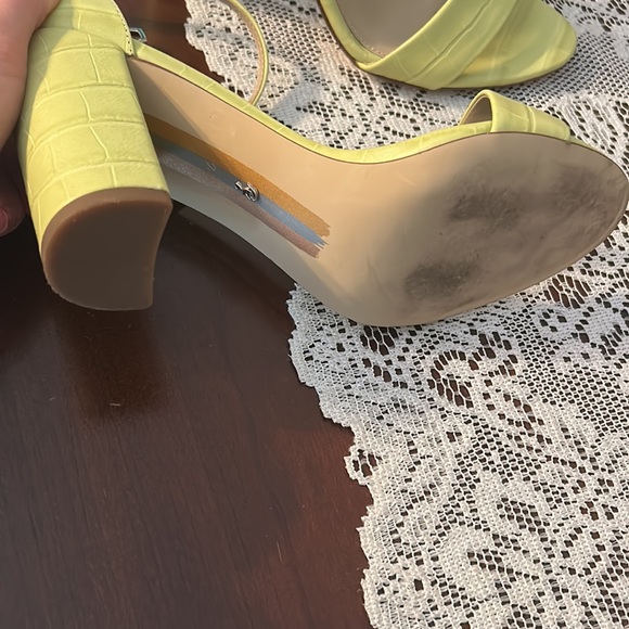 Same Edelman ankle strap heels - Picture 2 of 3